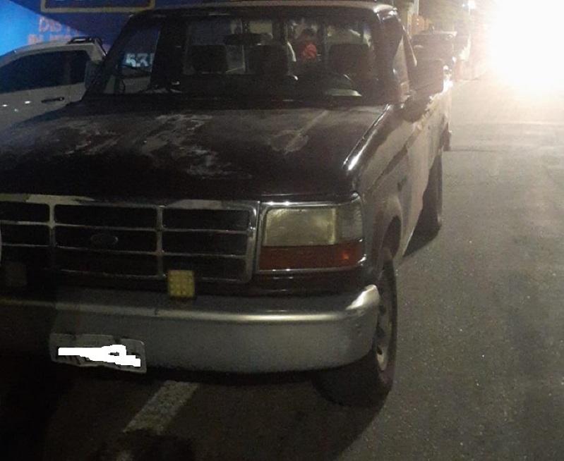 caminhonete F1000
