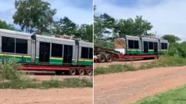 Restante dos vagões do VLT são transportados para Bahia