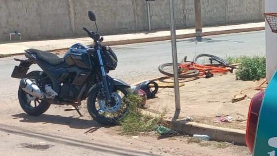 Adolescente se distrai e acaba atropelado por motocicleta em VG.