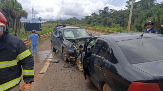 Colisão entre veículos deixa dois mortos na BR-364