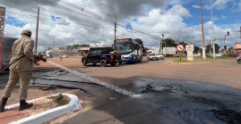 Água aparece em bairro de VG, mas para apagar fogo de protesto