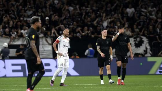 “Bola é muito ruim”, critica Neymar após derrota do Santos para o Corinthians no Paulistão