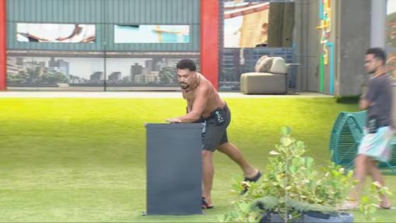 Vinícius aperta botão misterioso no BBB 25 e pode parar no Paredão 