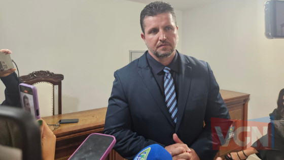 Vereador quer proibir pronome neutro em escolas e eventos da Prefeitura
