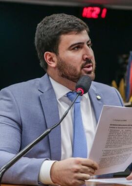 Emanuel propõe lei para endurecer punições por feminicídio 