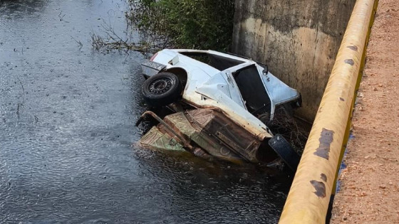 Tio e sobrinha morrem após carro cair de ponte na Transpantaneira.