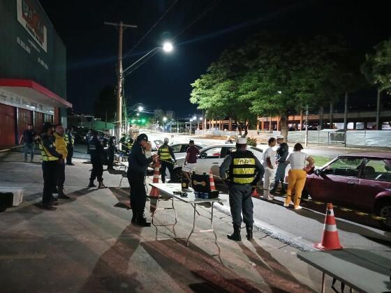 Onze motoristas são presos na operação Lei Seca em Cuiabá 
