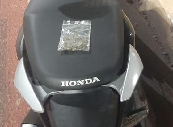 Entregador de APP é preso sem CNH e com drogas em VG