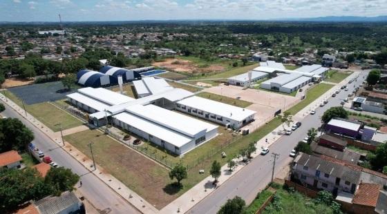 Com déficit no Fundeb, Estado investe R$ 40 milhões em escola modelo no Pedra 90
