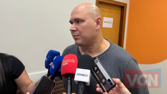 Prefeito afirma que servidores devem receber RGA