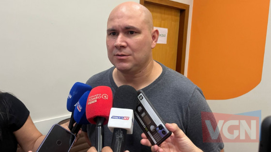 Abilio defende igualdade entre classes e veta feriados prolongados durante os próximos quatro anos.