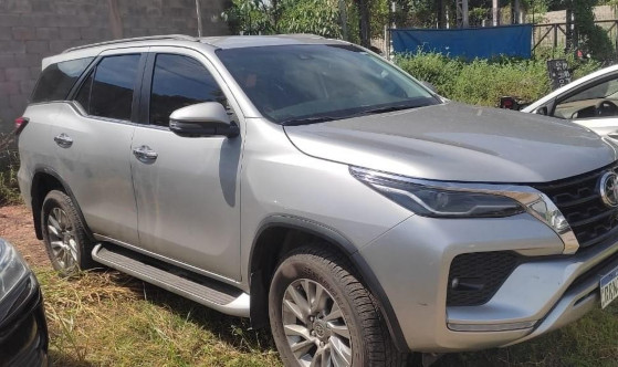 Suspeitos que vendiam veículos clonados são presos em Cuiabá