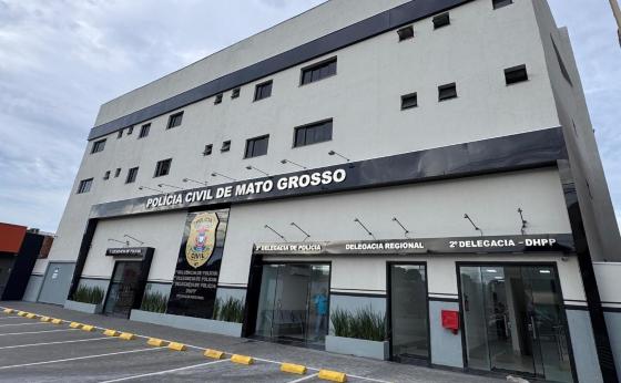 Caminhoneiro tenta matar jovem, após ele colidir contra o seu veículo