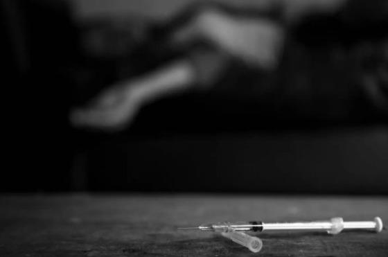 Homem sai para beber com amigo e morre de overdose em MT