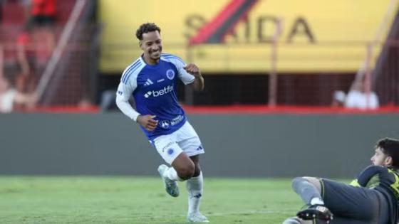 Cruzeiro atropela Sport por 4 a 0 na Ilha e estreia de António Oliveira vira pesadelo