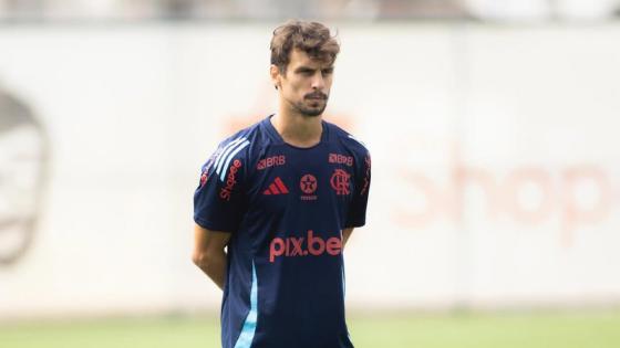 Rodrigo Caio retorna ao Flamengo como auxiliar técnico de Filipe Luís.