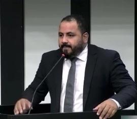 Vereador chama Abilio de prefeito “TikTok e pão de queijo”