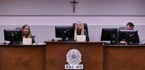Serly Marcondes toma posse no TRE-MT com discurso marcado pela fé e emoção