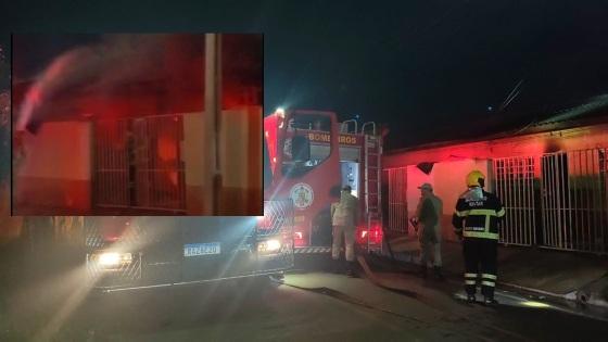 Curto-Circuito pode ter causado incêndio em residência 