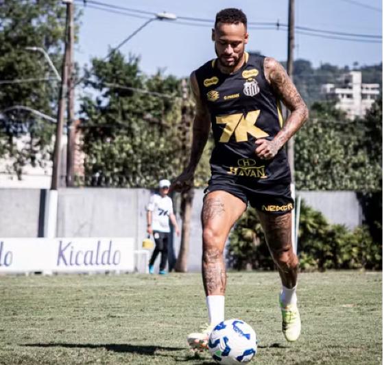 Neymar inicia treinamentos com o elenco e pode reforçar o Santos em jogo decisivo contra o CRB