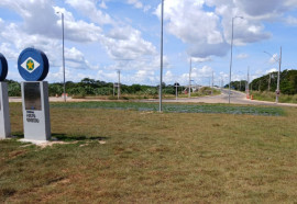 Após denúncia, Prefeitura de VG limpa lixo deixado na Ponte Sarita Baracat