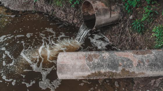 MP dá 10 dias para Prefeitura acabar com esgoto clandestino em Parque Cuiabá.
