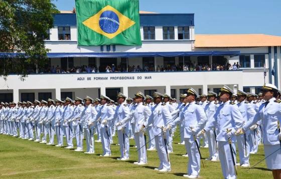 Marinha endurece controle sobre porte de armas para militares
