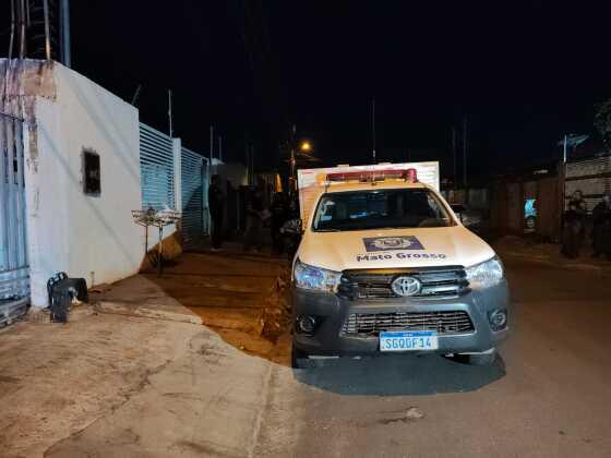 Homem é executado a tiros dentro de casa em Cuiabá