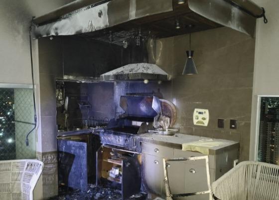 Incêndio atinge cozinha de apartamento em Cuiabá