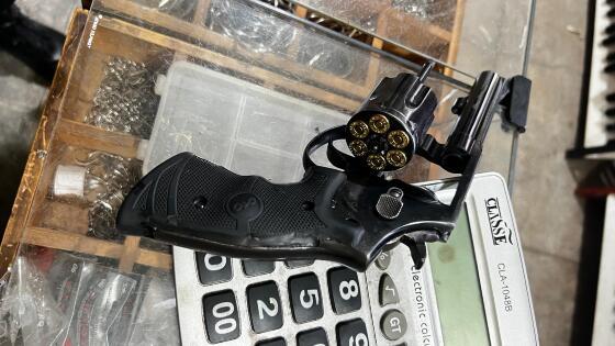 Operação prende quatro por tráfico de armas em MT