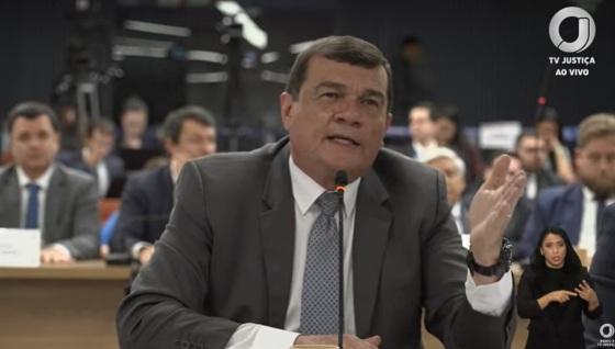 Ex-ministro nega conspiração com Forças Armadas e diz que só viu minuta em reunião com Bolsonaro