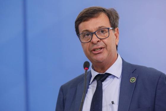 Aliado de Bolsonaro é acusado de tentar facilitar fuga de Mauro Cid
