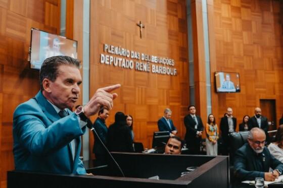 Presidente do TCE propõe Refis para servidores endividados com consignados.