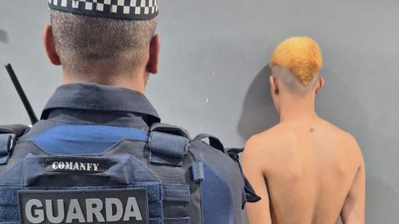 Jovem é detido após tentar sair de loja vestindo roupas furtadas em VG