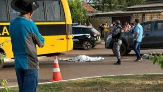 Menino de seis anos é atropelado por ônibus escolar.
