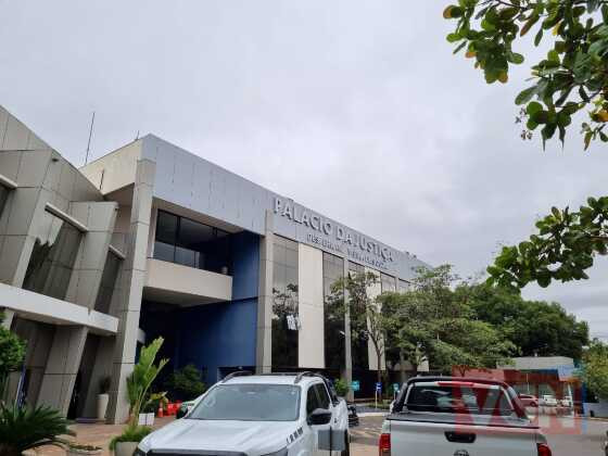 Justiça barra tentativa de servidores para reter auxílio extra