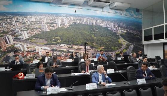 Vereadores acusam empresa do estacionamento rotativo de tentar censurar Abilio