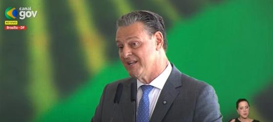Fávaro defende Plano Safra recorde e rebate Tereza Cristina: “Fake news”