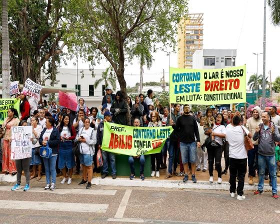 Deputado apela a Mauro Mendes por moradia digna a famílias do Contorno Leste
