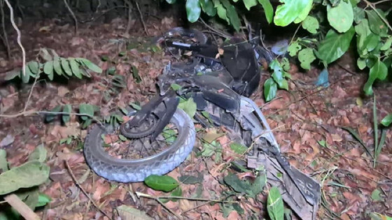 Jovem morre após colisão entre moto e carro.