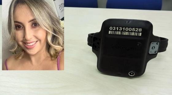 TJ nega habeas corpus e mantém tornozeleira em advogada do Comando Vermelho