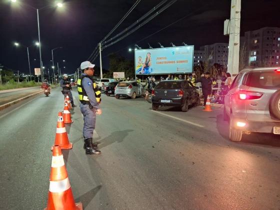 Blitz em Cuiabá prende 13 motoristas por embriaguez ao volante neste sábado