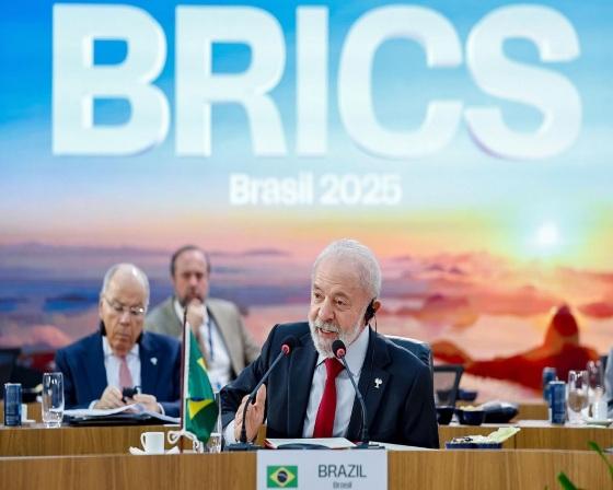 Lula criticou FMI e big techs e defendeu IA aberta no BRICS
