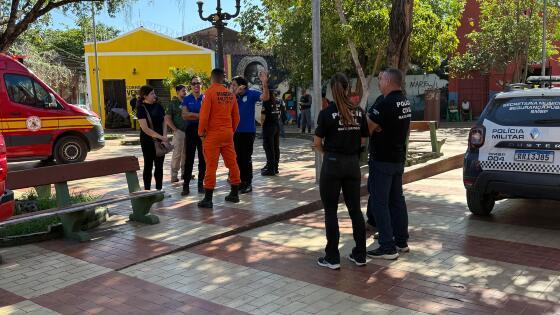 Ação conjunta oferece serviços sociais e cumpre mandados no Centro de Cuiabá.