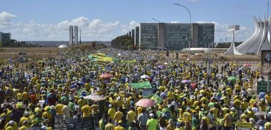 PT lança campanha contra silêncio de patriotas diante de tarifa de Trump