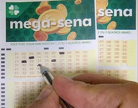 Mega-Sena sorteia 14-29-30-50-53-57 e prêmio acumula para terça-feira