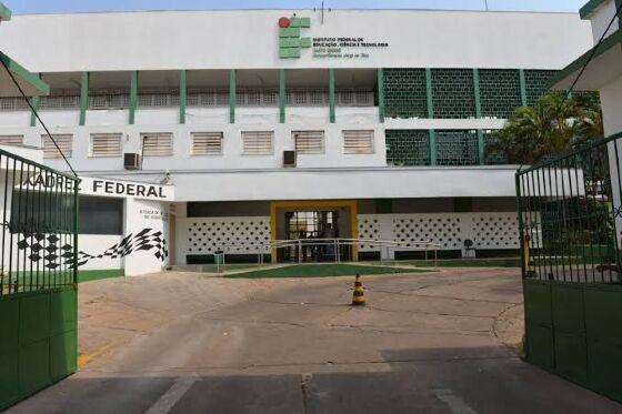 Estudantes do IFMT debatem redução da maioridade penal