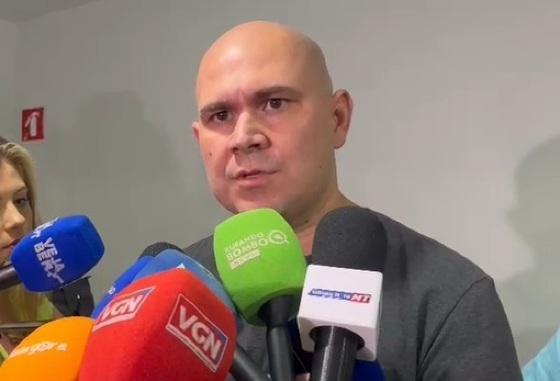 Prefeito de Cuiabá declara "guerra" aos sindicatos e professores