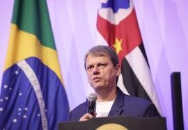 Governador Tarcísio de Freitas cancela palestra em cima da hora em MT