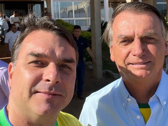 “Tornozeleira é humilhação proposital”: Flávio ataca Moraes e fala em perseguição